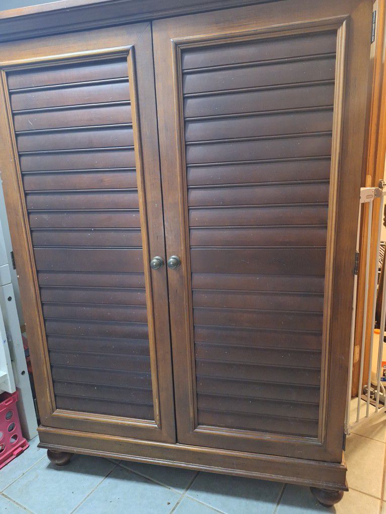 Hooker TV Armoire - Good Condition, Built-in Surge Protector, Pick Up Only