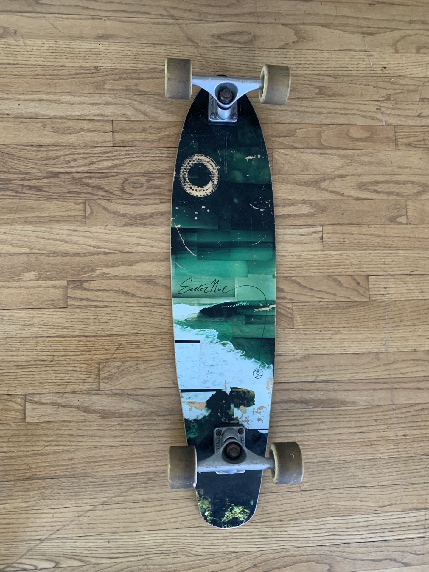 Skateboard - Sector Nine