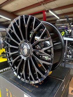 Dolce wheels 24 inch 6x139 gloss black
