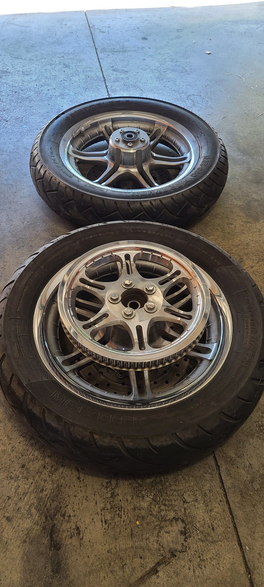 HARLEY DAVIDSON NOS 6 SPOKE MAG WHEEL