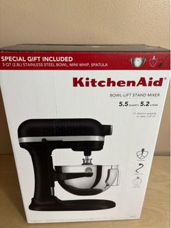 KitchenAid 5.5 Quarts Bowl-Lift Stan Mixer with Special Gift Included