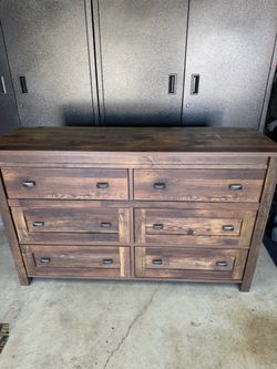 Dresser