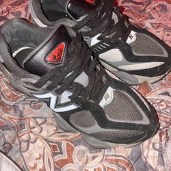 New Balance 9060 Size 9