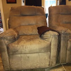 2 Recliners $175 Sanyo 32 Inch $40 Mirrors $50