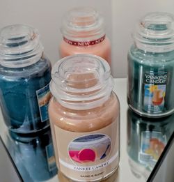 4 new  large Yankee Candles jar 22oz  ( each $20)