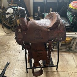 Roping Saddle