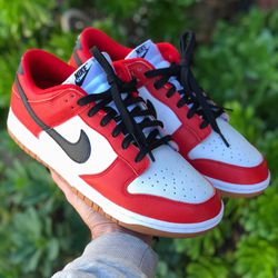 Gum-bottom Chicago By You Dunks DS size 11