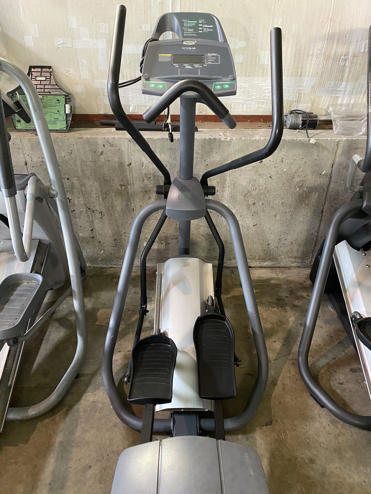 Precor EFX 5.19 Elliptical Trainer