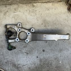 2020 Lexus Is 300F Sport Steering Knuckle Left