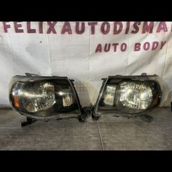 2005-2011 Toyota Tacoma Right / Left  Side Headlight OEM Smoked 