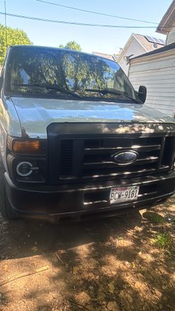 2009 Ford E-Series E-250 Cargo