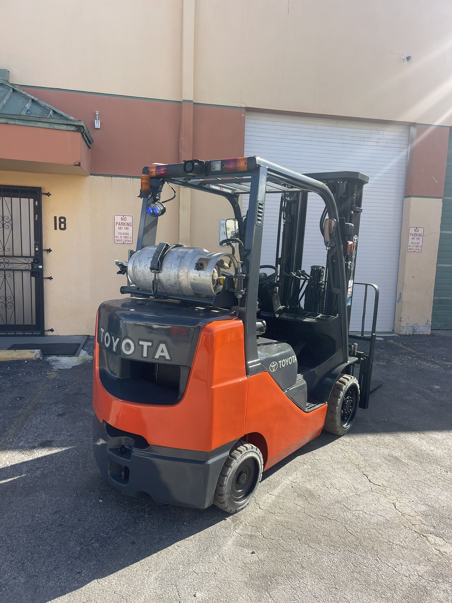 2017 Toyota Forklift 5000lbs Capacity 