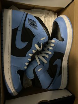 Air Jordan 1 Mid “ University Blue “