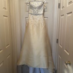 James Clifford Beautiful Wedding Dress