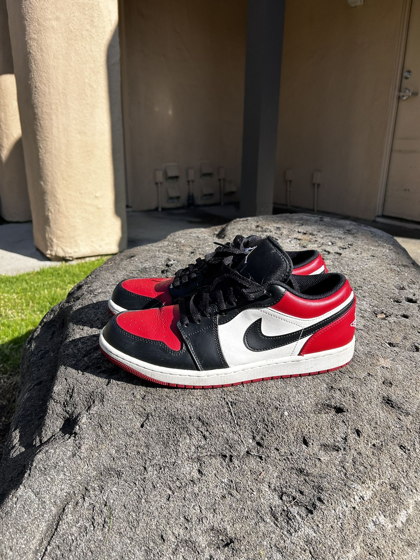 Jordan 1 Low Bred Toe