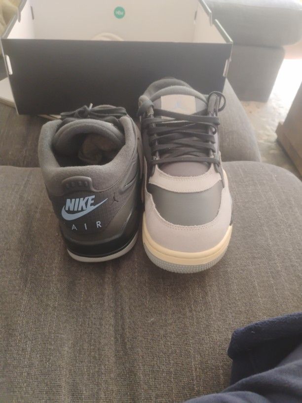 Jordan 4 RM Iron Grey 