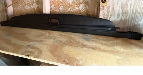 OEM 2023 Chevrolet Traverse Rear Cargo Security Cover - Like New
