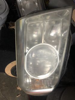 2011 honda pilot used OEM headlights... $20