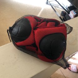 Knees ,elbow , hand protectors for Kids 7 -8yr Old