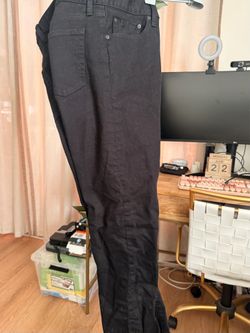 UNIQLO MENS BLACK 33-34  JEANS