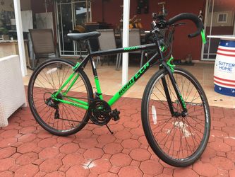 KENT 700 ROAD TECH Bicicleta De Carretera Excelentes Condiciones