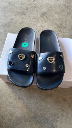 Guess Slippers Size 8