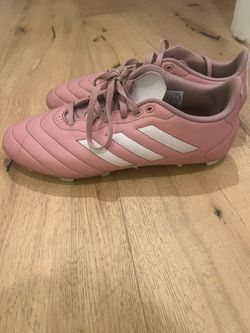 Adidas Soccer  Cleats Size 9