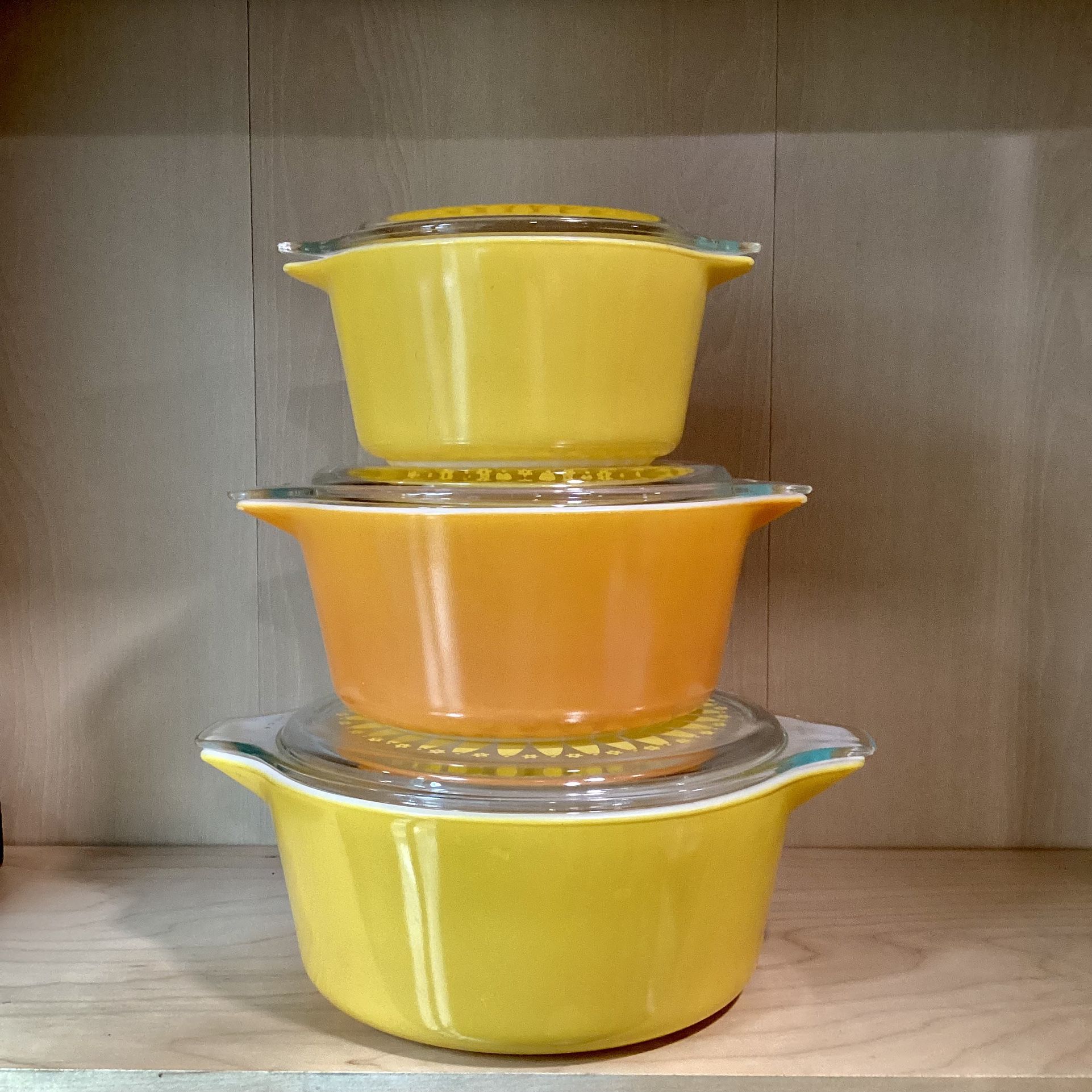 Vintage Pyrex Yellow/Orange Daisy Lid Casserole Set of 3   