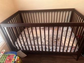 Baby crib like new