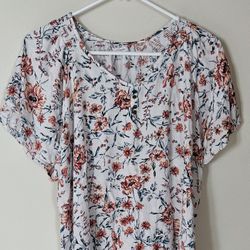 XXL  WOMANS MAURICES FLORAL TOP