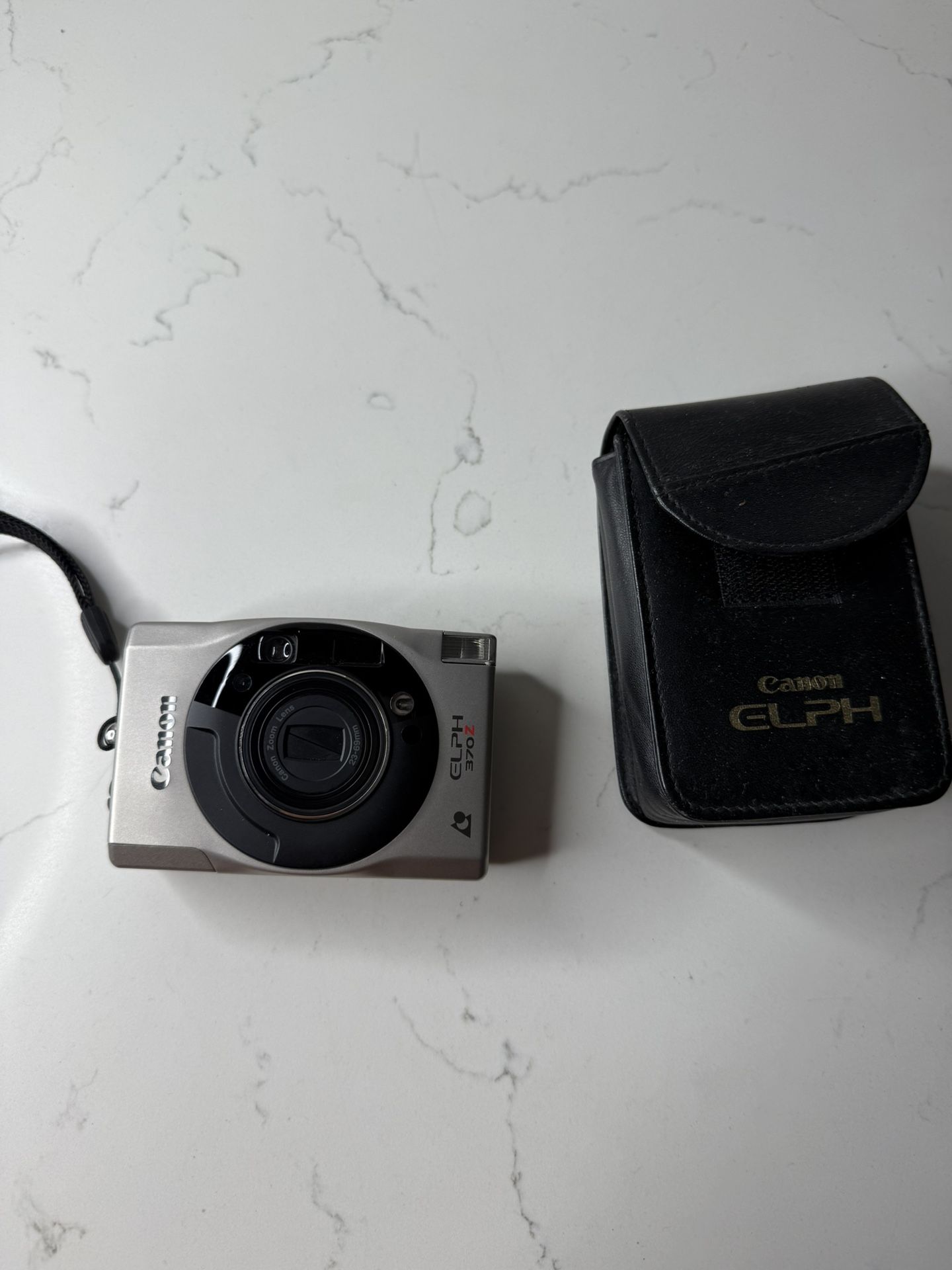 Canon Elph 370z Compact Camera