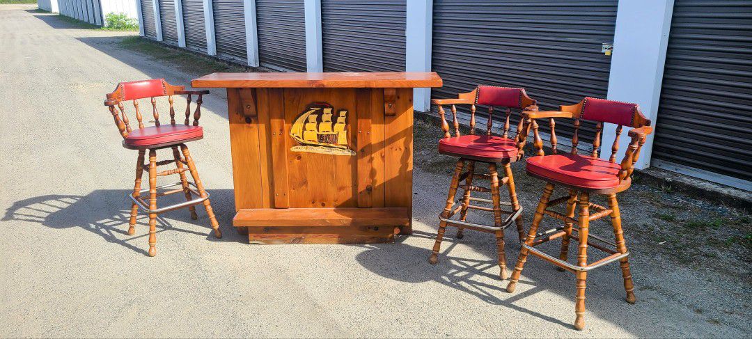 Antique Hand-carved Solid Wood Bar With Stools