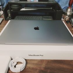 16in Apple MacBook Pro Laptop, Core i7, 500GB, 32gb Ram, Touchbar, Radeon Pro, Newest MacOS