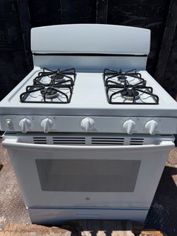 GE White Gas Range Stove