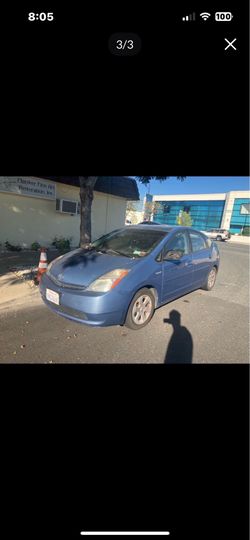 Toyota Prius Hood and prius passenger fender