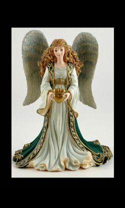 Vintage Hamilton Collection Emerald Isle Angel. 7.5" Tall. Comes in box with certificate of authenticity.