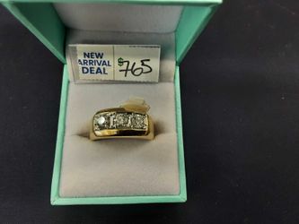 Men's Ring - Yellow Gold 10k (.417) 6.7 grams Size 10.5