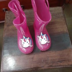 Capelli Water Boots For Girls Size 6.