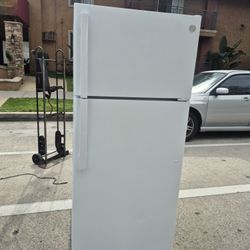 Apartment Size Fridge Like New Condition $230