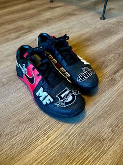 Size 12 Nike metcon 8 MF in black and red
