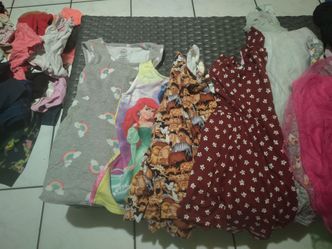 Girl dress size 2t to 4t