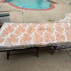 Foldable bed