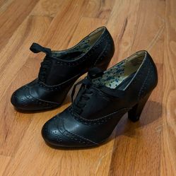 Black Brogue Heels, Size 7, Never Worn