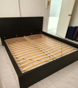 Queen black platform bed