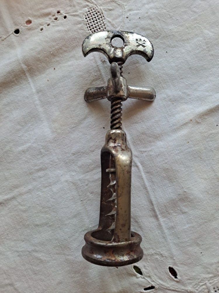 RARE Vintage Antique old  Metal CORKSCREW VINE Bottle OPENER 

Dimensions: 13.7х4.5х4 cm.

Condition in the photo.

