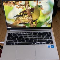 College laptop samsung Galaxy Book 4 2024 