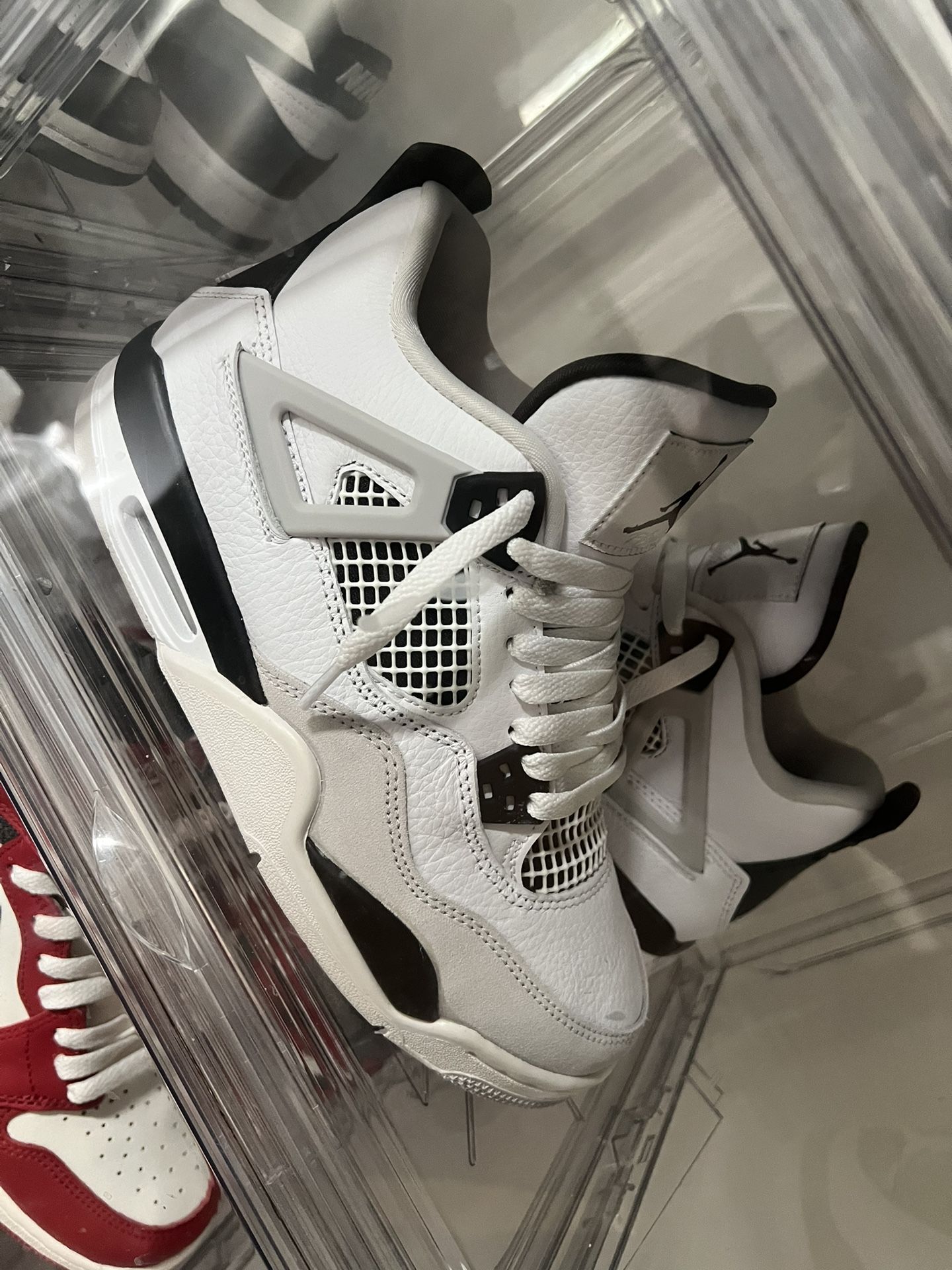 Jordan 4s