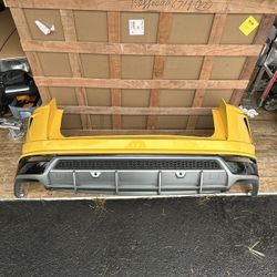 OEM GENUINE 2019-2023 LAMBORGHINI URUS REAR BUMPER YELLOW 4ML807511A