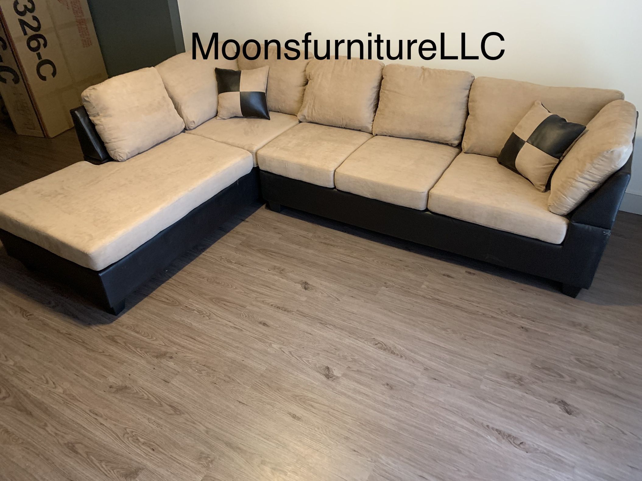 2326 Sofa Chaise Ottoman