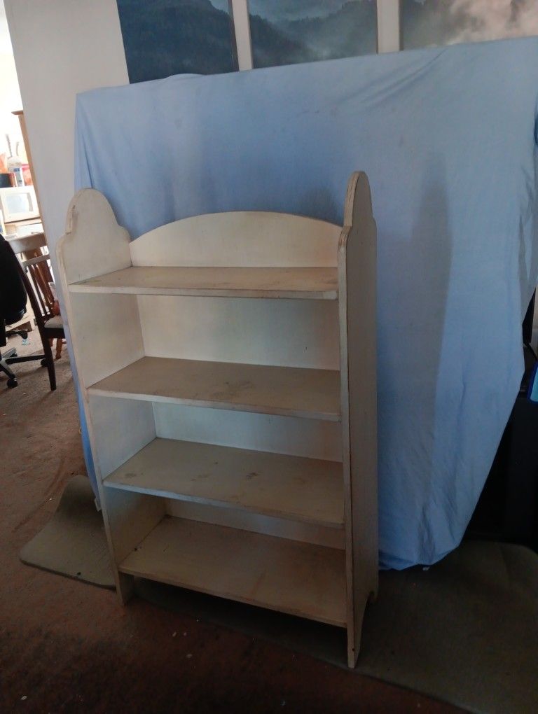 Bookshelf. Wood, 4 Shelves.